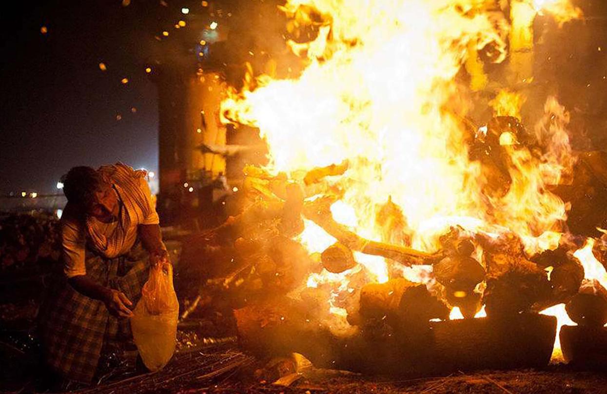 高温融化尸体会留下痕迹吗,高温下尸体会发生什么