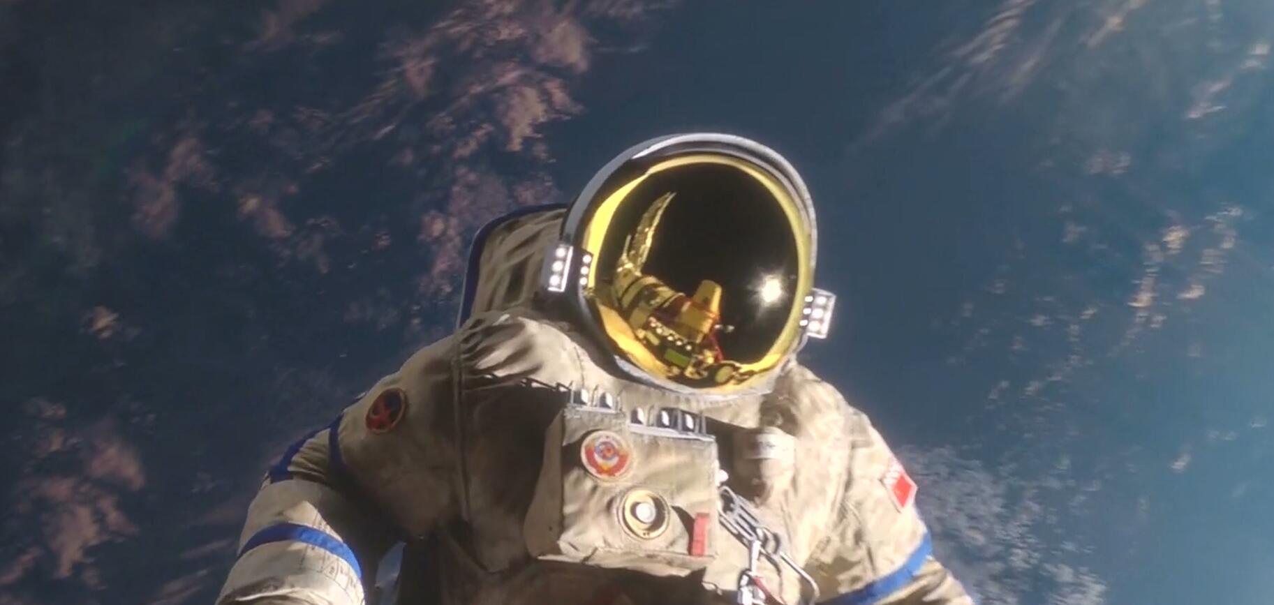 周星驰会为钱拍《食神2》吗？投资5亿的影片没法上映，公司很缺钱