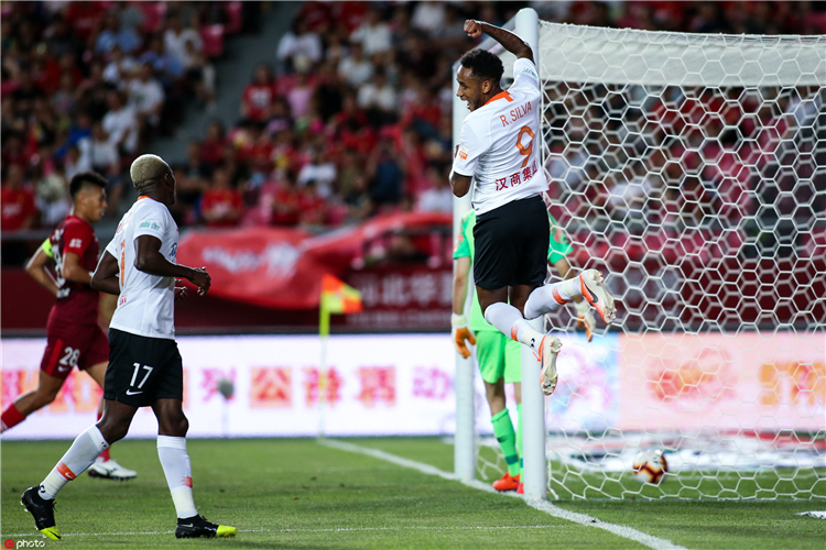 鲁能泰山中超第十轮,北京中赫国安对战山东鲁能泰山