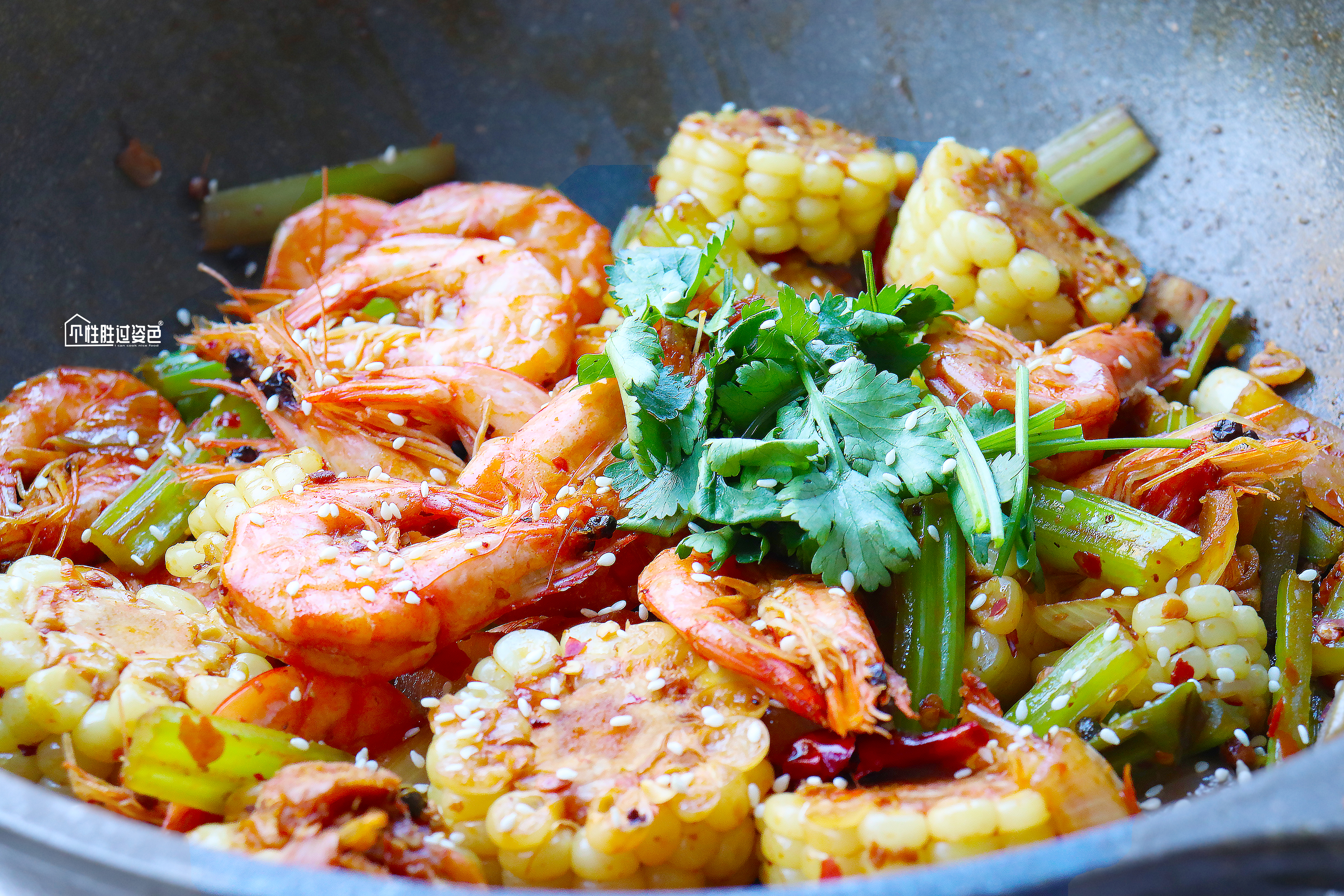 剥皮香辣虾不用炸的做法,这道劲爆香辣虾美味又独特