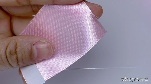 果郡王为甄嬛种合欢花的片段,果郡王送合欢花对甄嬛说了什么