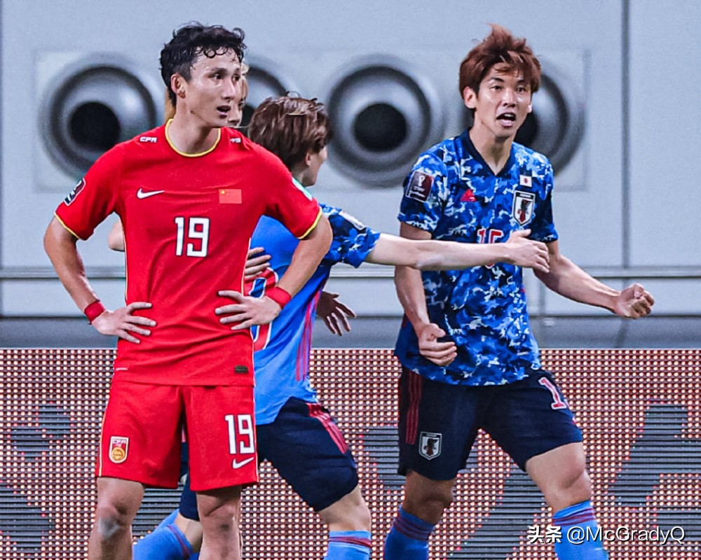 国足阵型解析,国足后腰位置