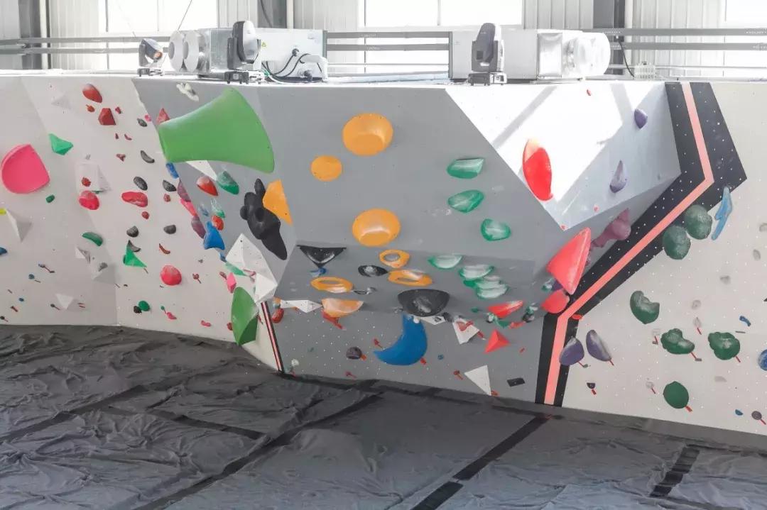 天津攀岩蹦床运动馆,天津淘气堡攀岩