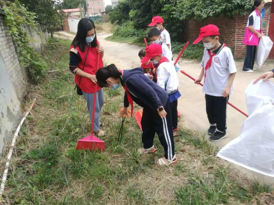 志愿服务我们齐参与,志愿服务我们一直在路上