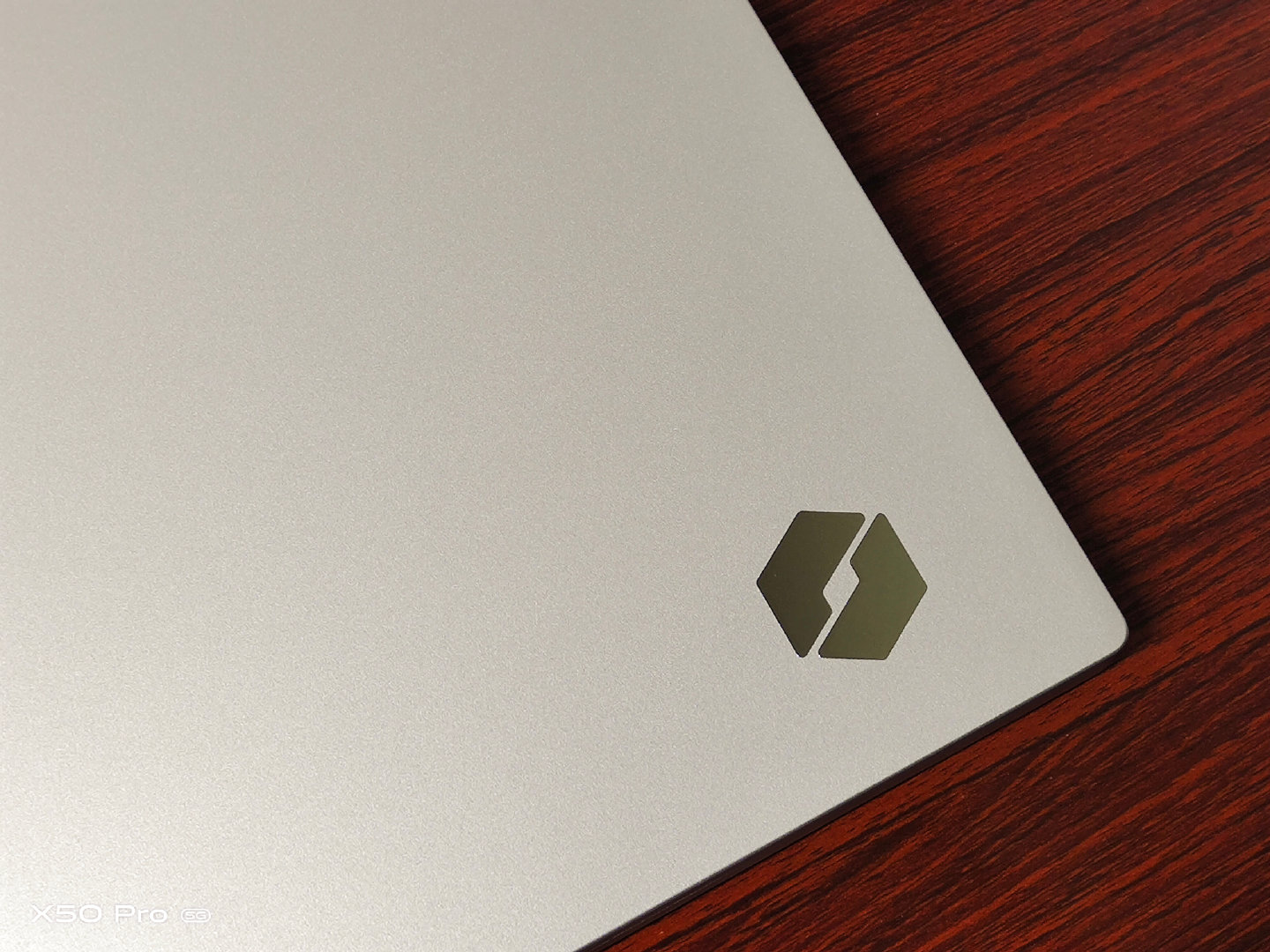 机械革命4060笔记本中正评测,机械革命code01