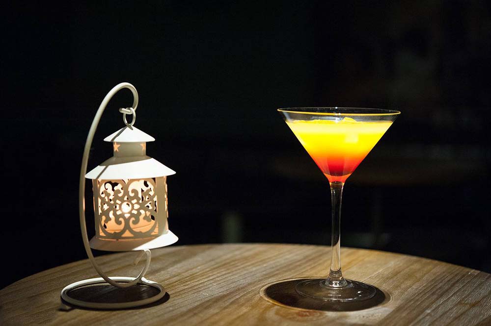 鸡尾酒怎么喝比较好,鸡尾酒好喝易醉怎么调