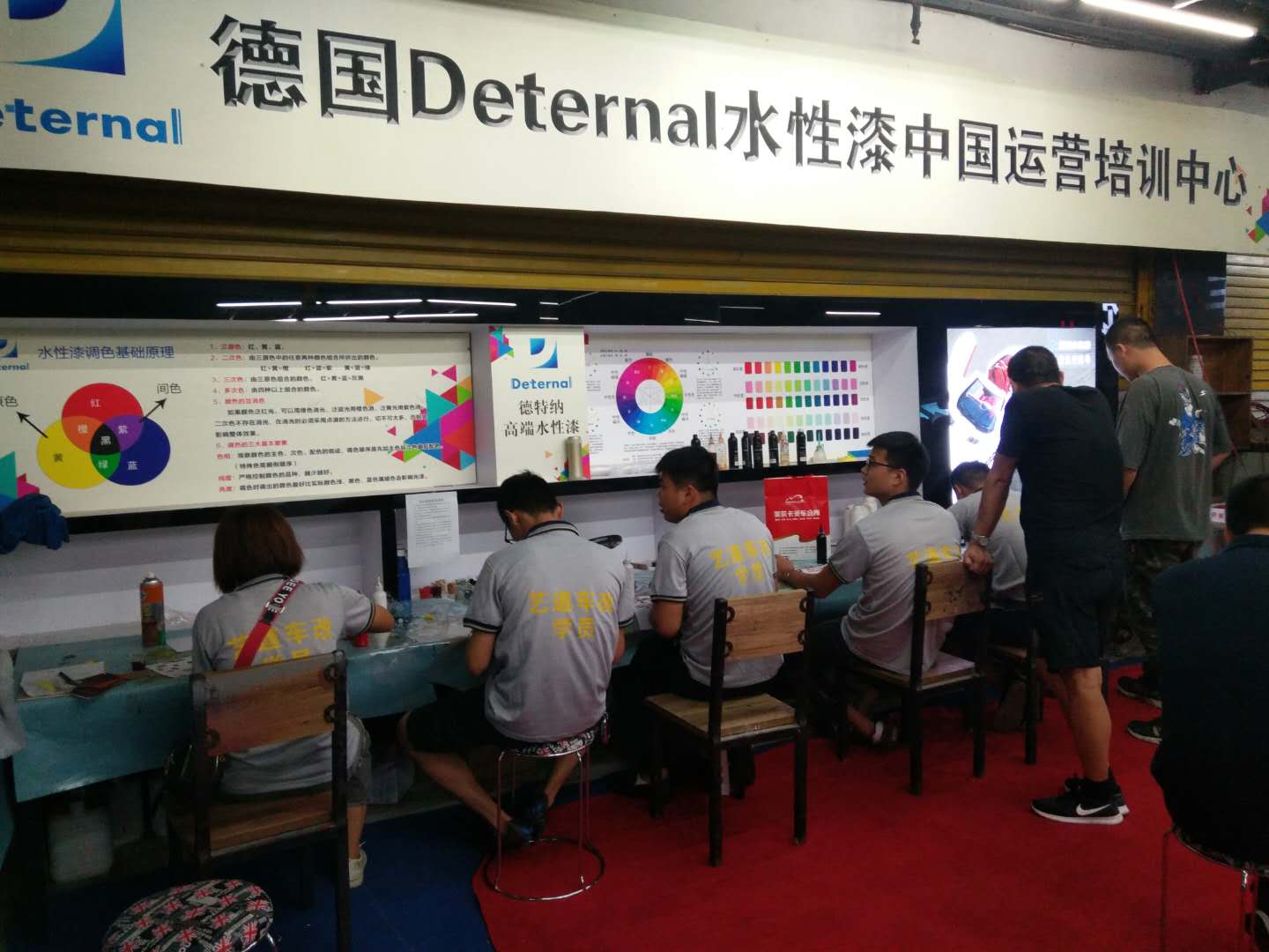 佛山顺德汽车内饰改装翻新,银川汽车内饰改装翻新多少钱