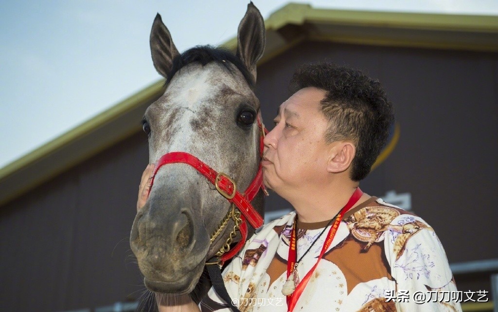 摇滚大爷于谦完整版,于谦的一生被童年治愈