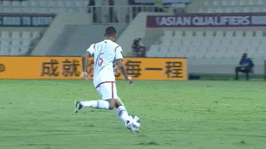 国足对战日本恶意犯规,国足激烈冲突火爆场面