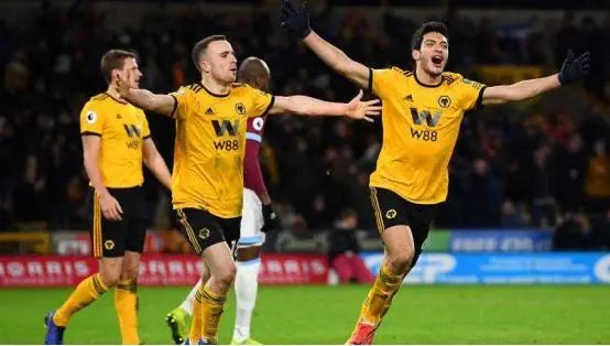 英超英冠竞争激烈,英超群雄排行榜