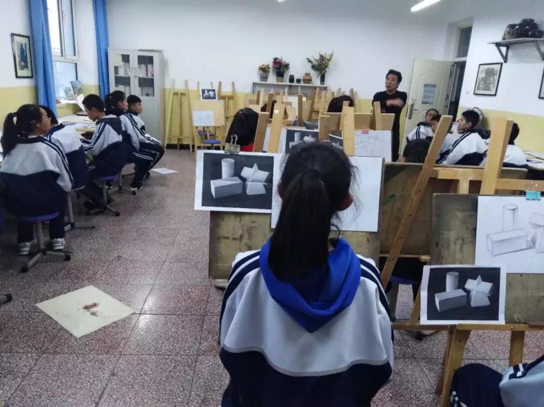 丰富海棠课程·点燃冬日激情—一机二中海棠特色校本课程活力绽放