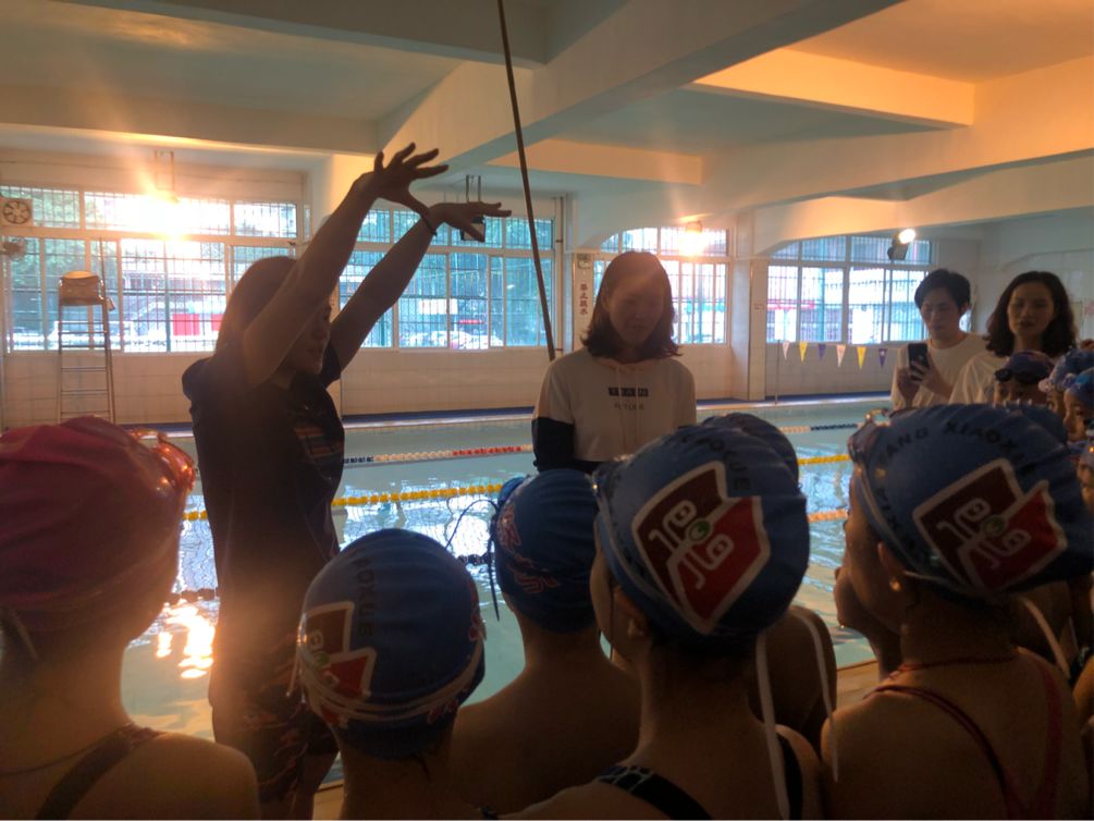 荔湾｜奥运冠军来荔湾啦！叶诗文、刘湘为荔湾学子传授游泳技能！