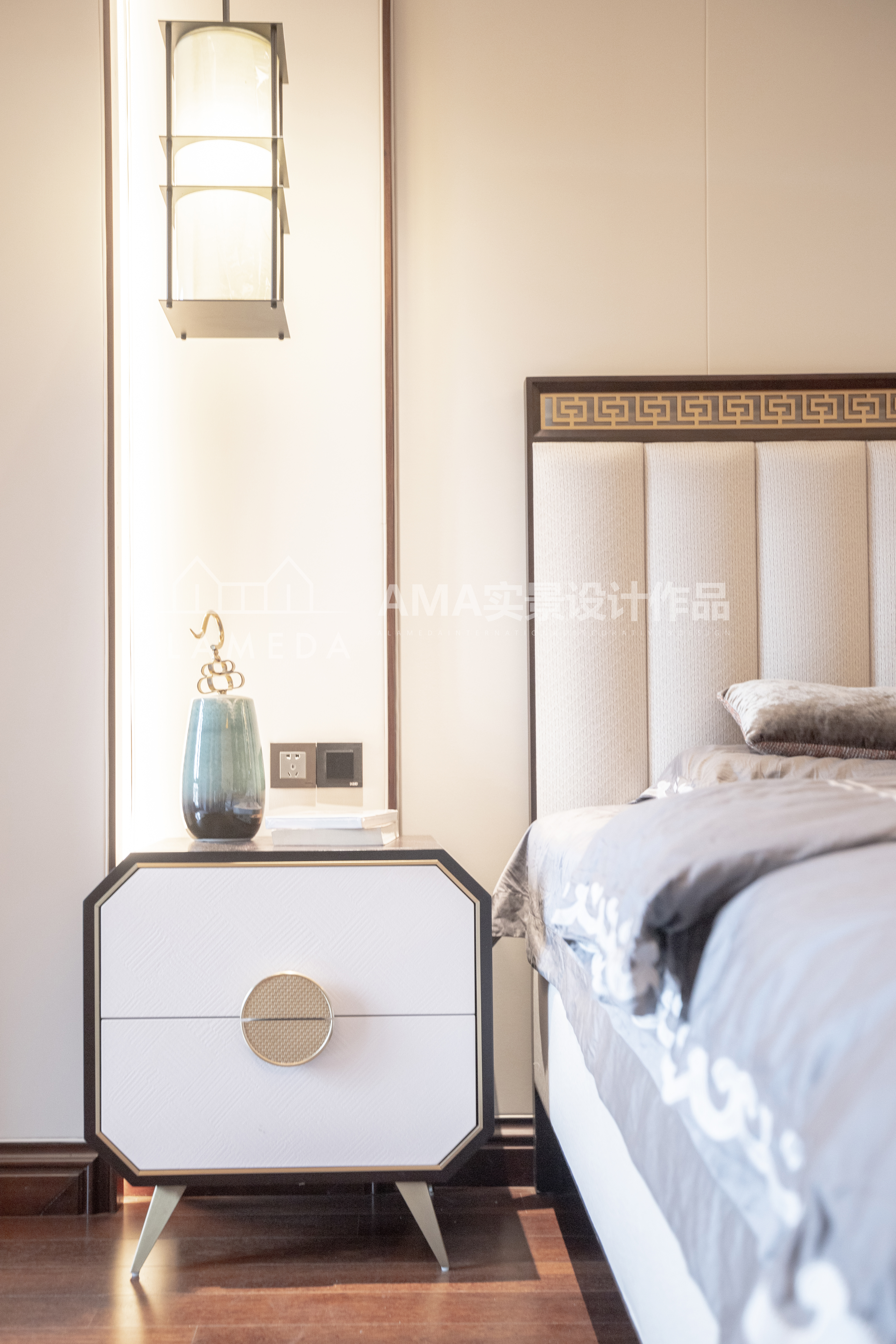 140平叠墅现代轻奢装修风格,南山区别墅现代简约装修设计