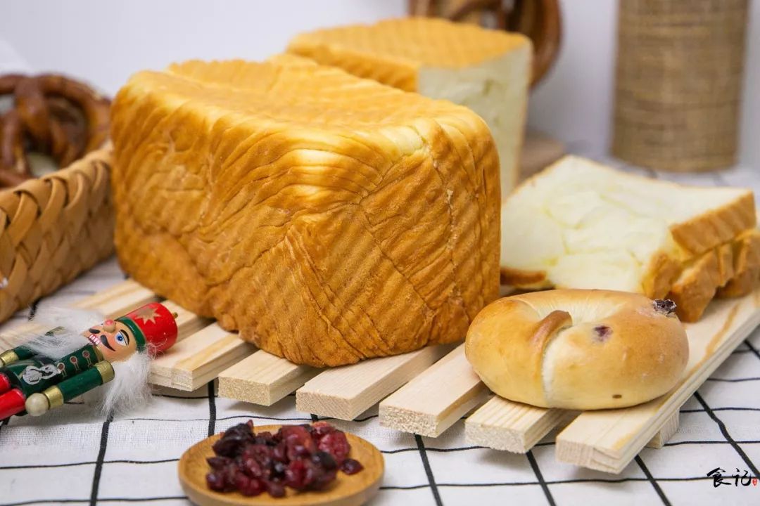 开在大庆西路的迷你面包博物馆，进一次就终身入坑