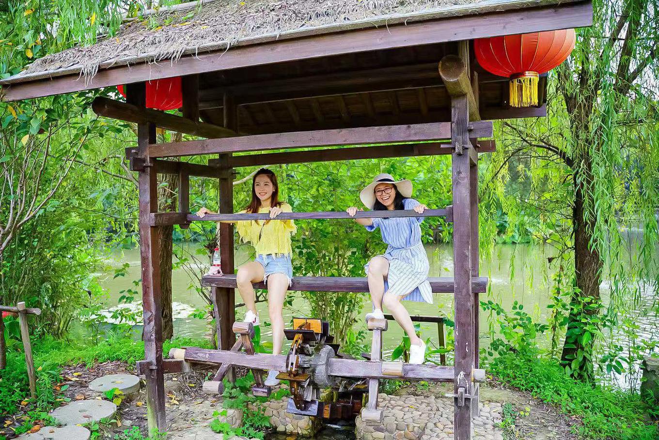 和小姐姐一起逛嘉兴吃百年传承的美味，大胆的把美好生活秀给你看