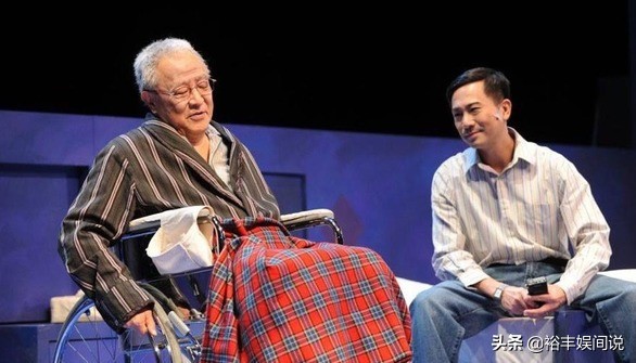 TVB“绿叶王”捱足28年无回报，离巢后红遍海外，揭港剧下降原因