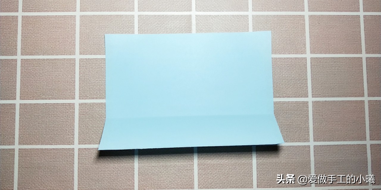 蝴蝶结折纸怎样贴在贺卡上好看,折纸简单又漂亮的蝴蝶结收纳盒