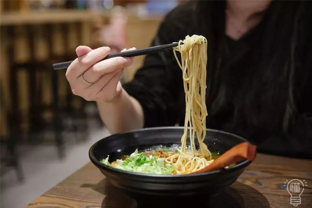 一口气开了三家火锅,一口气连开六家店