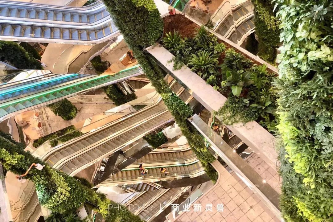 momopark购物中心潮玩,吉祥村momopark网红地