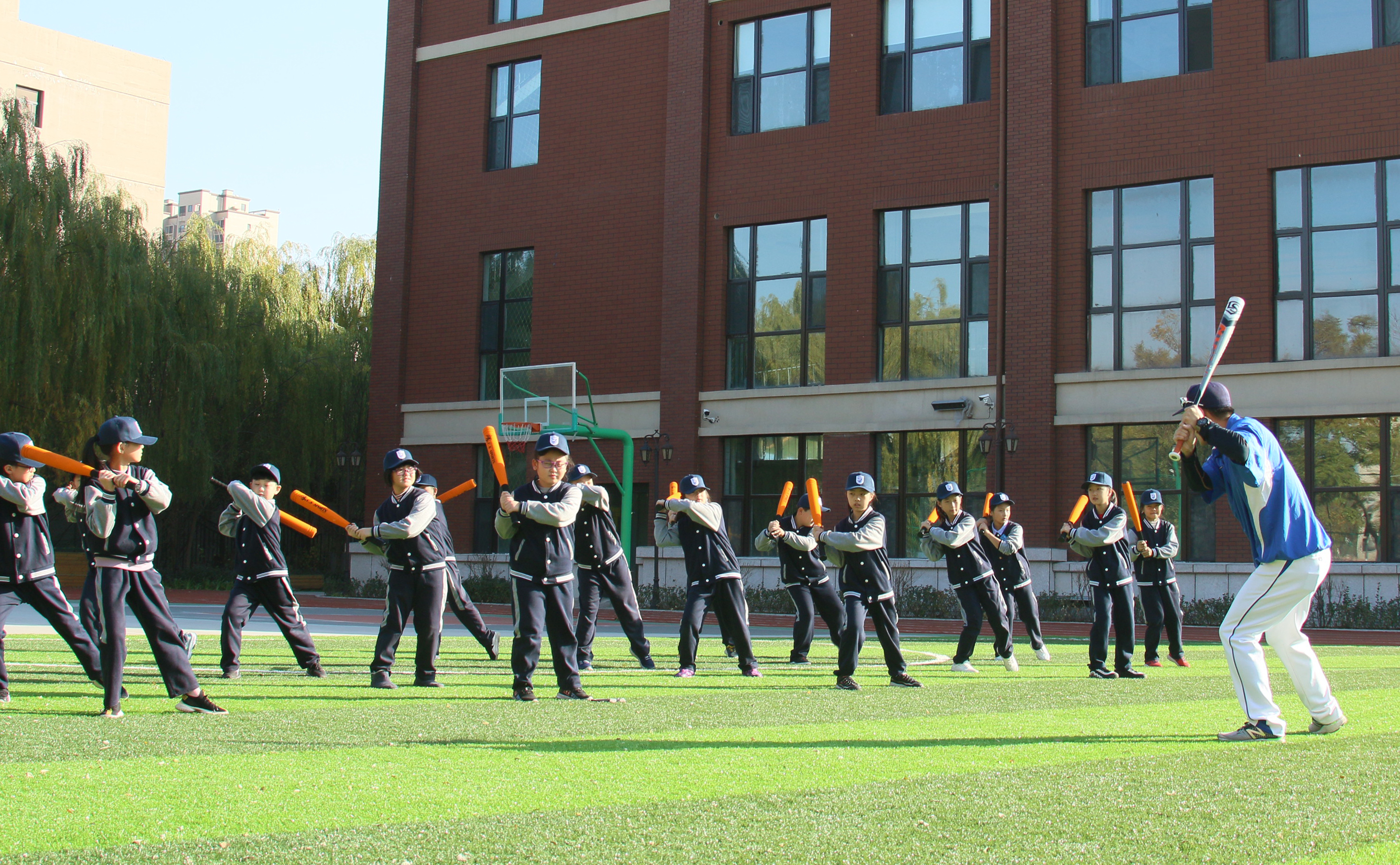 成人成才，尊成公学“多重滋养”的教育探索