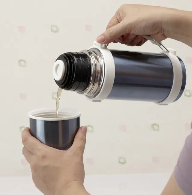 4岁孩子说耳朵疼然后夜晚发烧,4岁小男孩耳朵疼是怎么回事