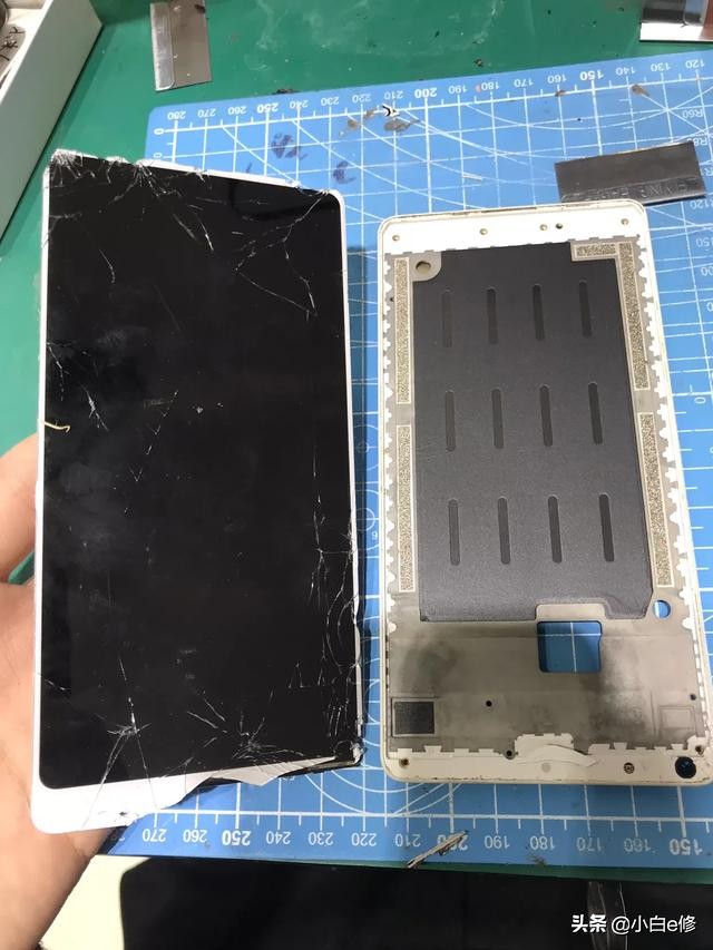 mix2陶瓷尊享版换后盖,小米mix2换屏官方价格