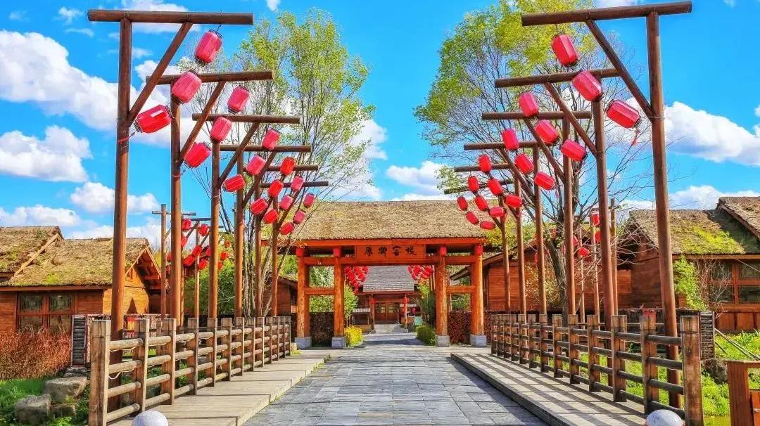 白山之夏助力*运民**会|畅游长白山鲁能胜地