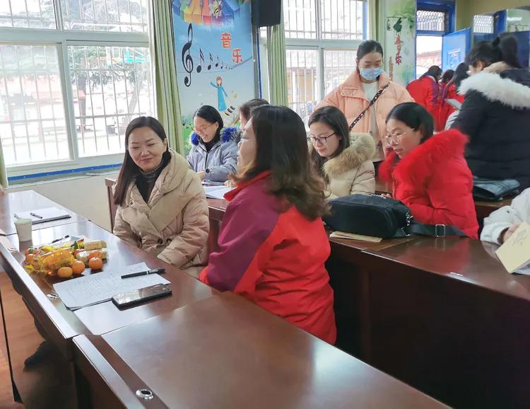 洛龙区养成教育十二校联盟第195次活动洛龙五小现场会