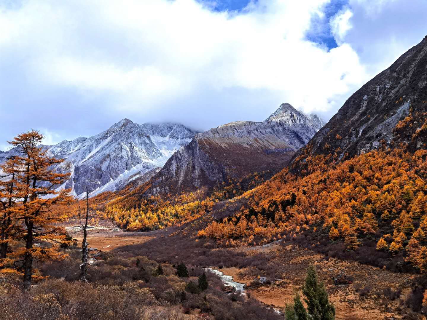 稻城亚丁旅游攻略书籍,稻城亚丁最新游玩攻略