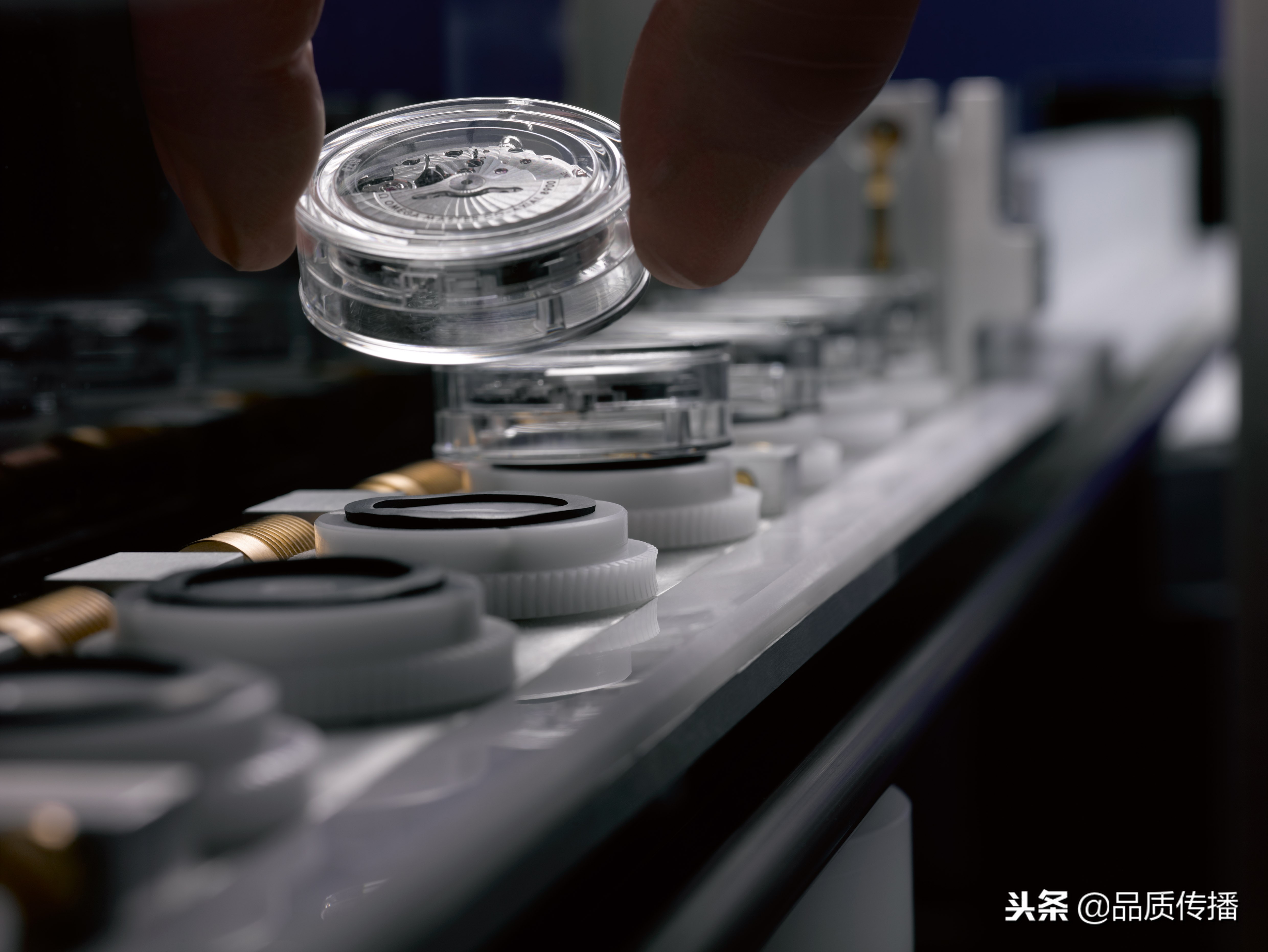 品牌投资制造和高效检测，欧米茄价值链让用户享5年无忧超值保修