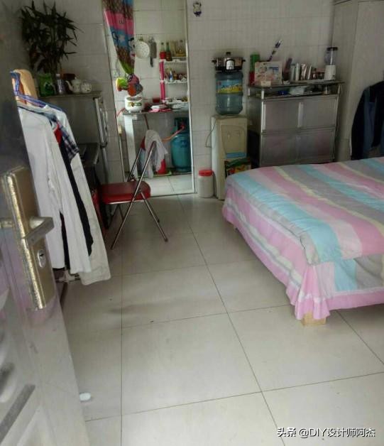 我在上海1500元的出租房，厕所在厨房里，连门都没有，想逃离了