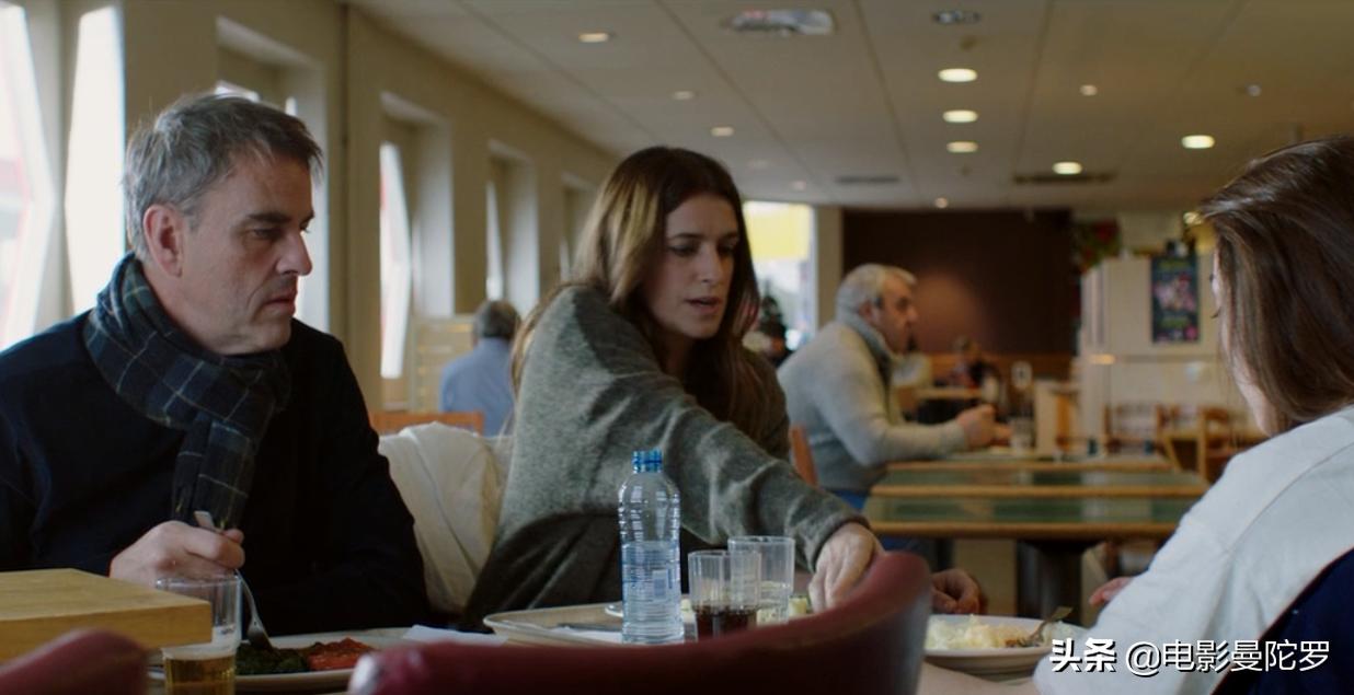 小伙谈了个漂亮女友，却不知她全家都是食人族，一部猎奇类文艺片