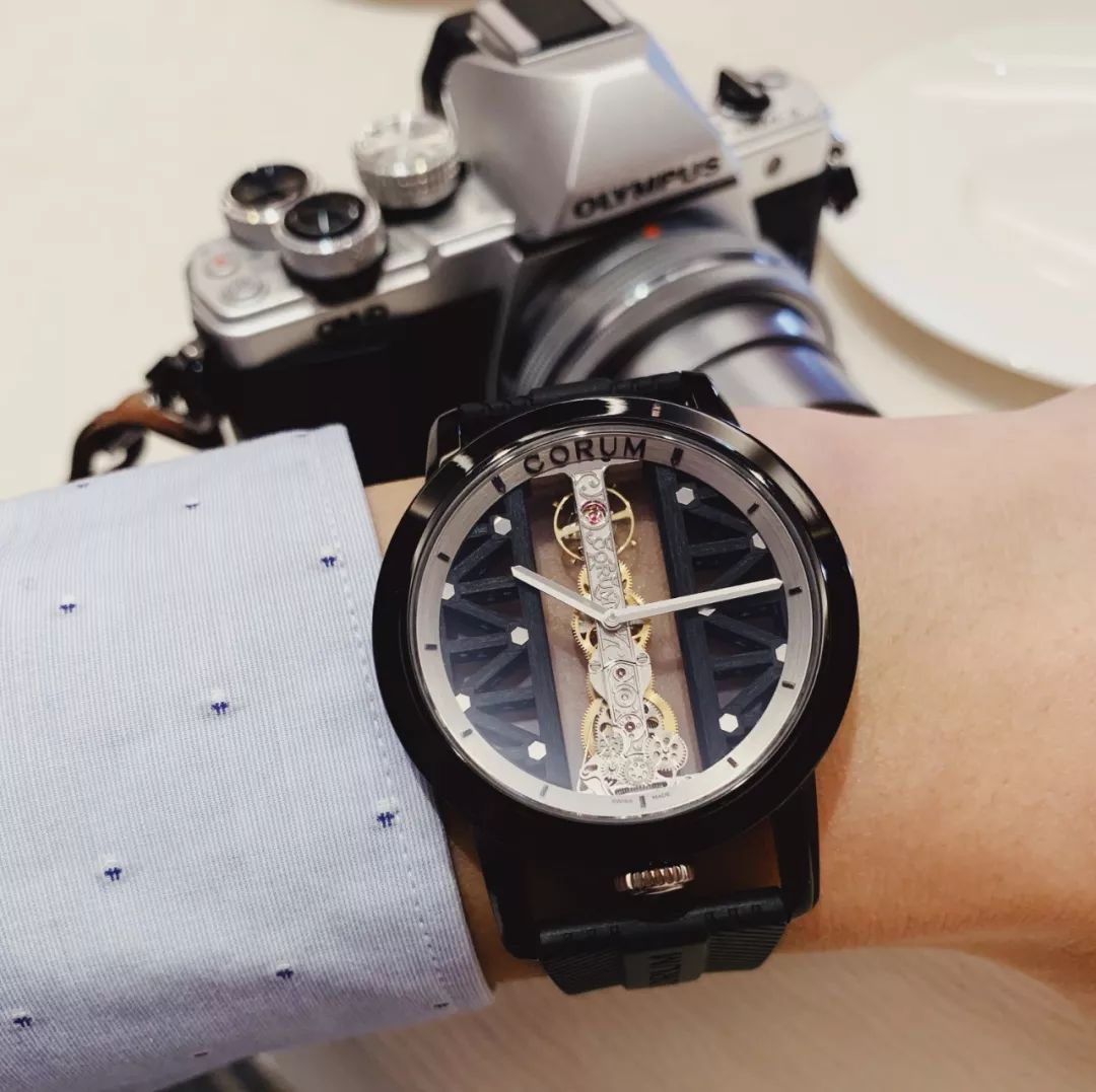 不止是表圈“造桥”大师！带你领略不一样的昆仑表最新款腕表