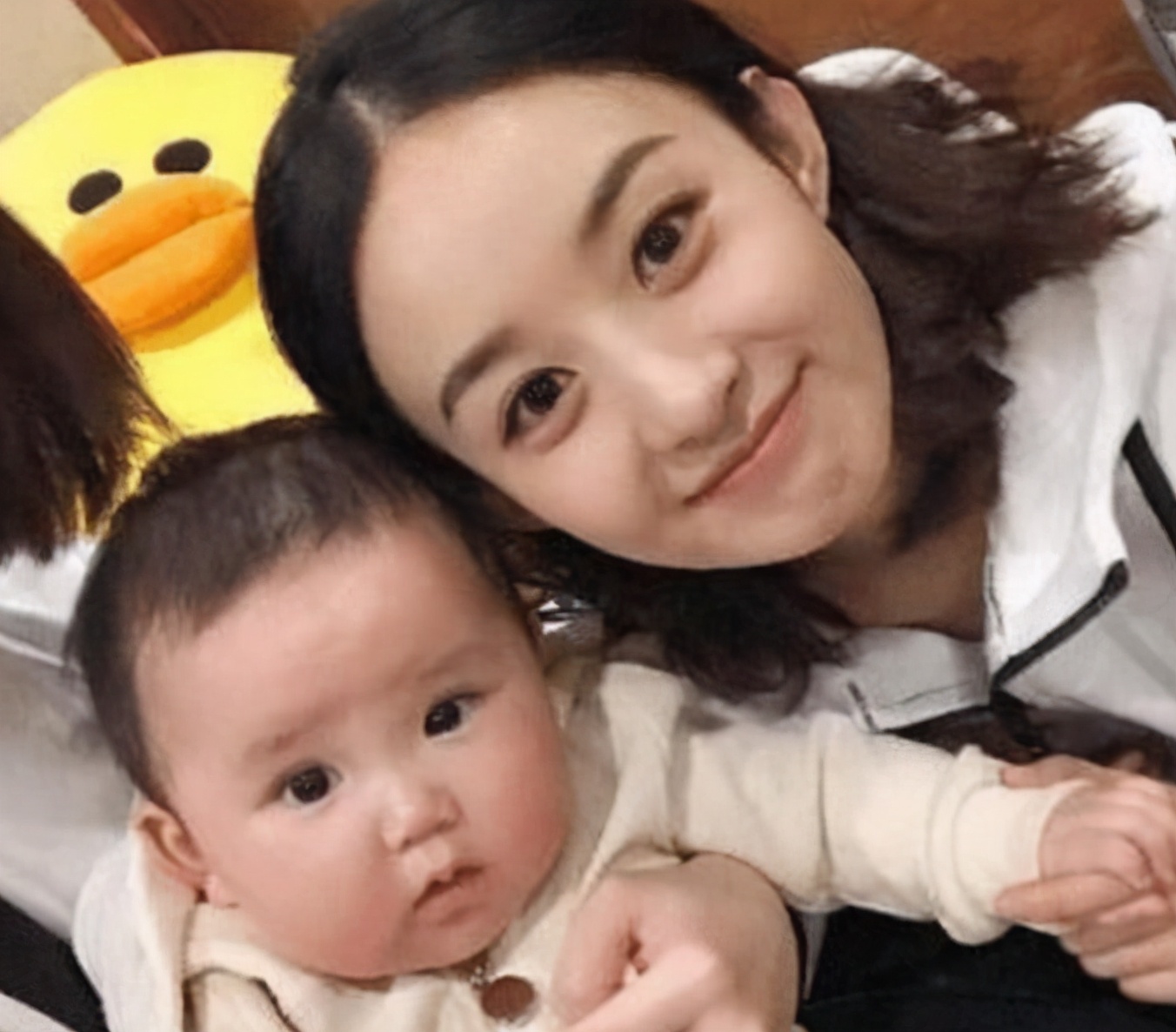 赵小刀卧室曝光，床上“骨盆正骨器”让宝妈红了眼：十生9疼一苦