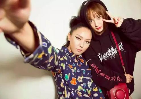 杨幂2020年推荐mk包,杨幂推荐的包包香奈儿的