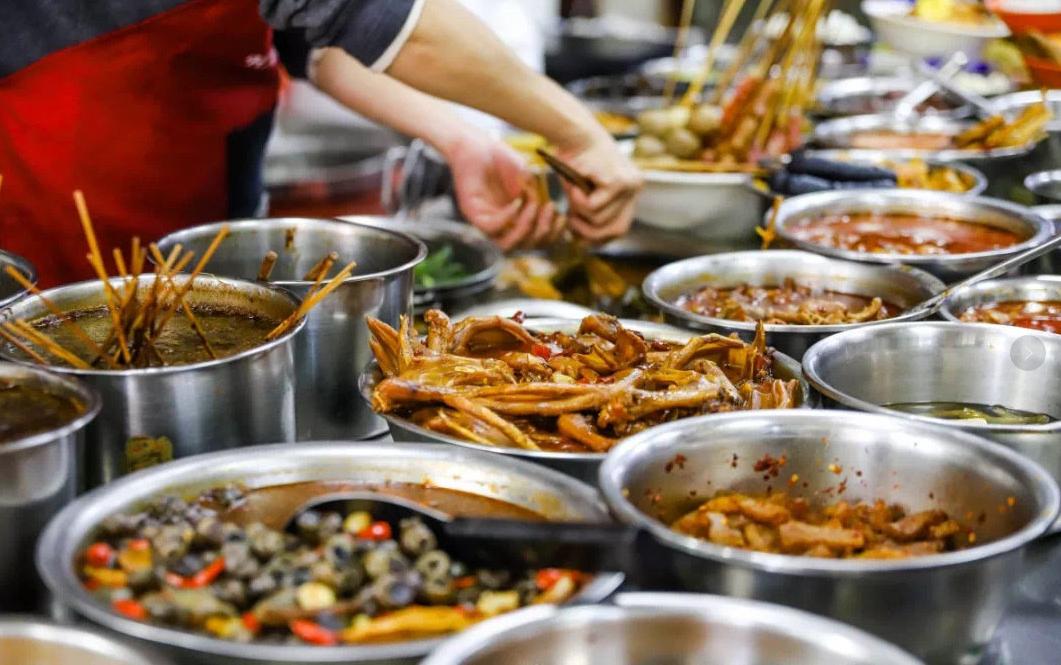 开一家卤菜店可以赚多少钱,开一家卤菜店前景如何