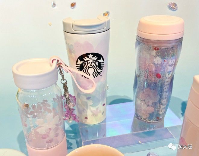 中日樱花限定大PK！猫咪杯、毛绒手袋，中国星爸爸又一次逆袭？