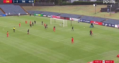 女足球员模仿c罗进球,女足队员精彩进球