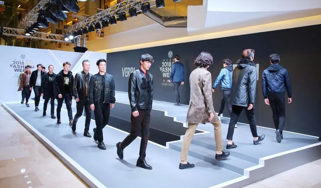 双十一你们都在疯狂Shopping，我去国广看了一场秀