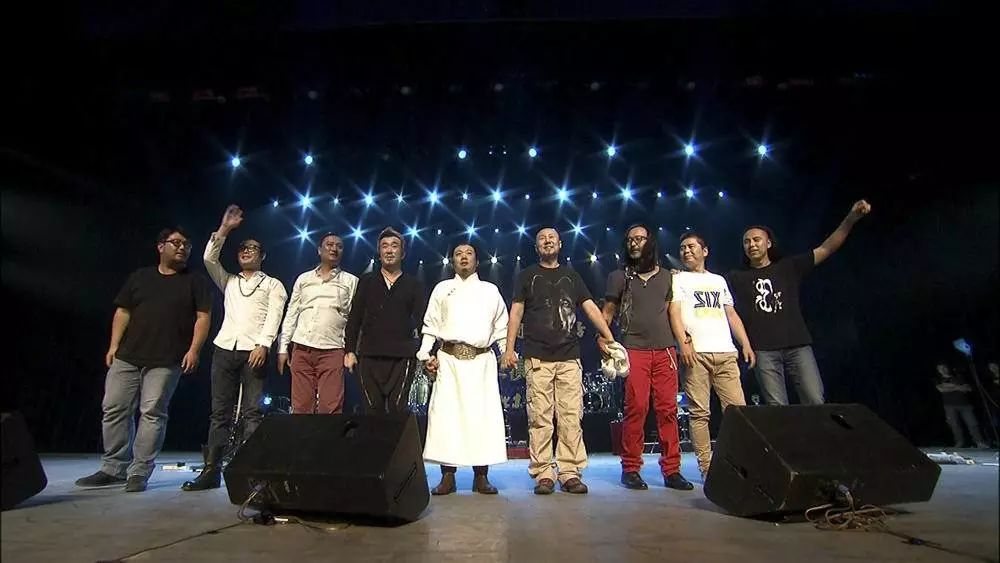 草原歌者腾格尔,腾格尔最开始是哪首歌火的