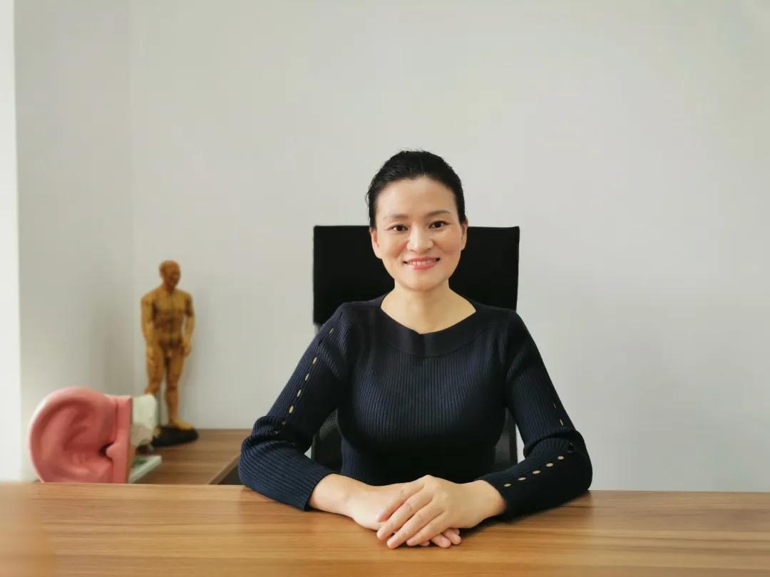 郑芸耳鸣彻底痊愈案例,华西医院郑芸谈脑鸣与耳鸣