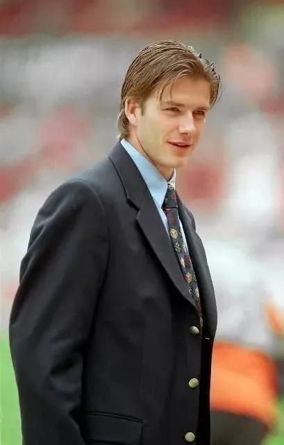 陌上人如玉公子世无双指谁,陌上人如玉世无双公子是谁