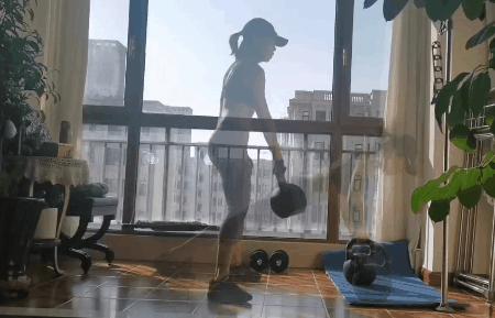 在家运动锻炼身体增强免疫力,疫情居家锻炼小动作