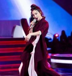 过气网红许嵩,红极一时却突然消失的歌手许嵩