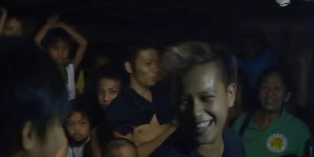 6000人共用一个厕所印度贫民窟,菲律宾贫民窟活死人墓