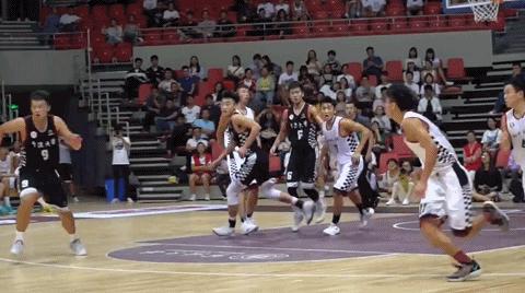 曾和黎伊扬对飙！1米93控卫！又帅又能打！独砍33分打爆浙大