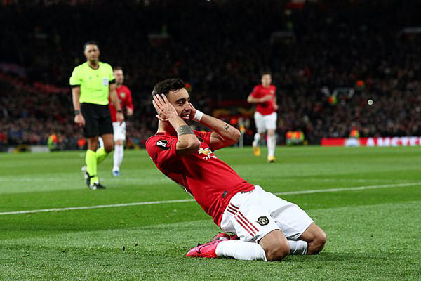 曼联换帅首胜索尔斯克亚,索尔斯克亚助曼联成魔