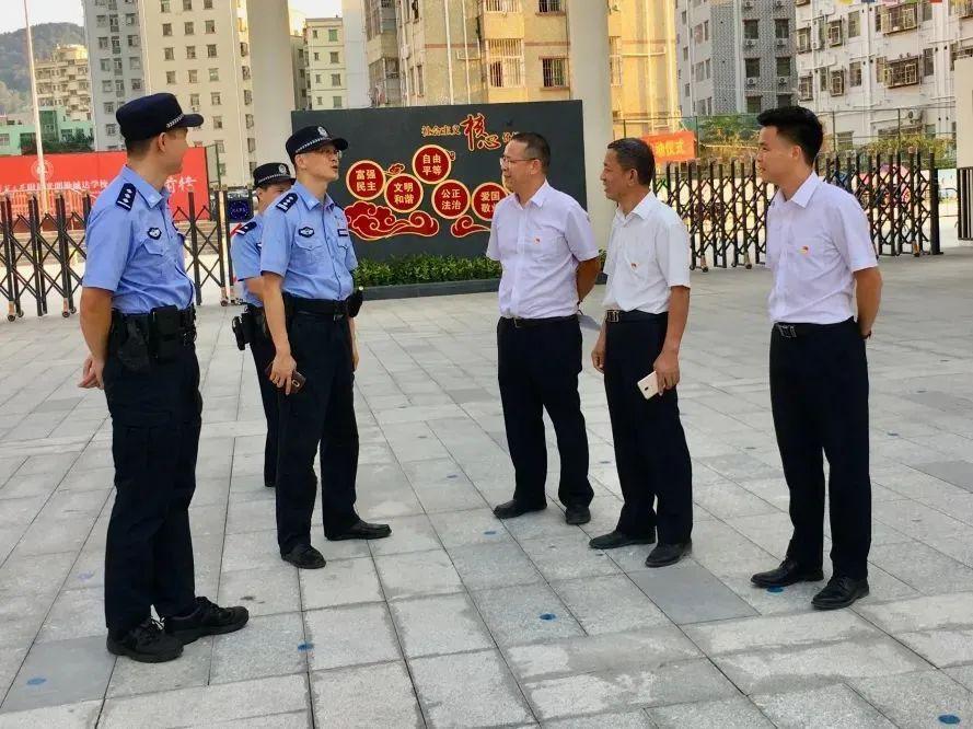 聚四海英才之荟萃，光明这所高标准学校正在崛起