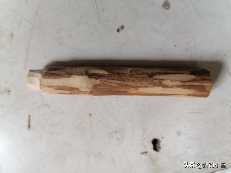 钓鱼怎么用鱼竿支架最好,鱼竿支架怎么用最好用