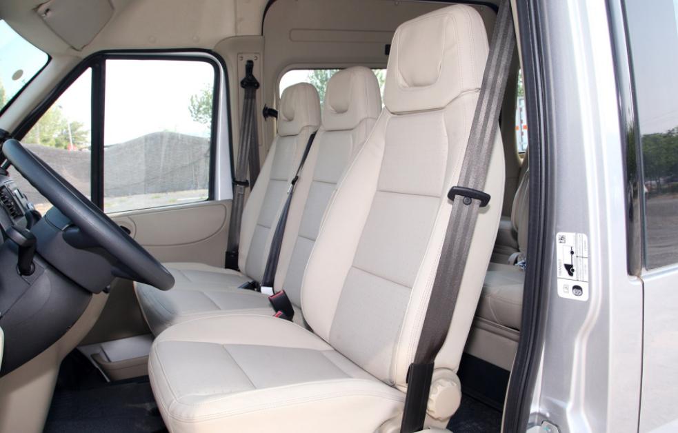 哪款轻客开着最舒服,最省油的轻客是哪款